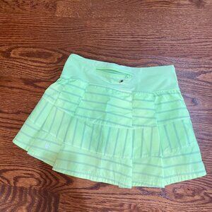 Lululemone – Neon yellow pace setter Pleated tennis skirt, size 2